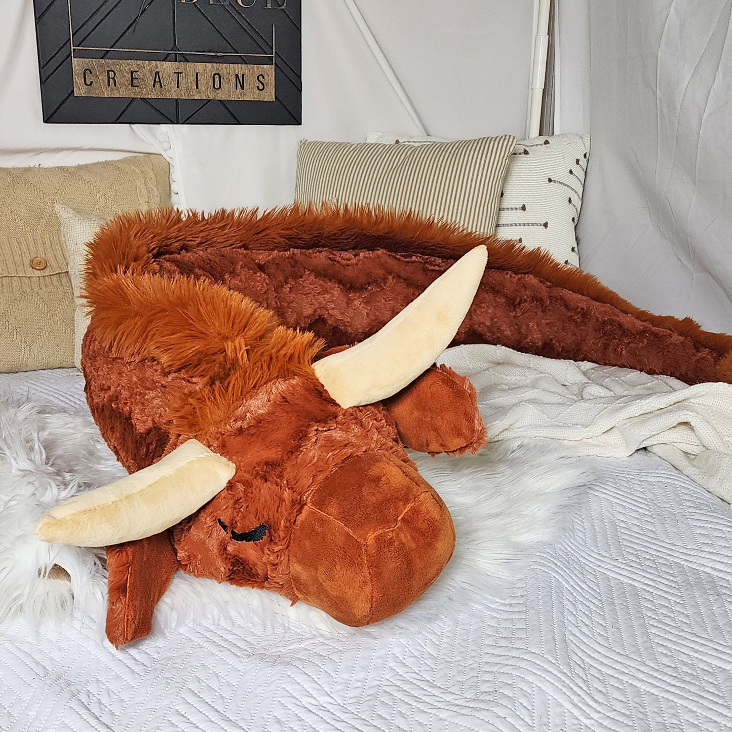 Highland Cow Sleepy Dragon